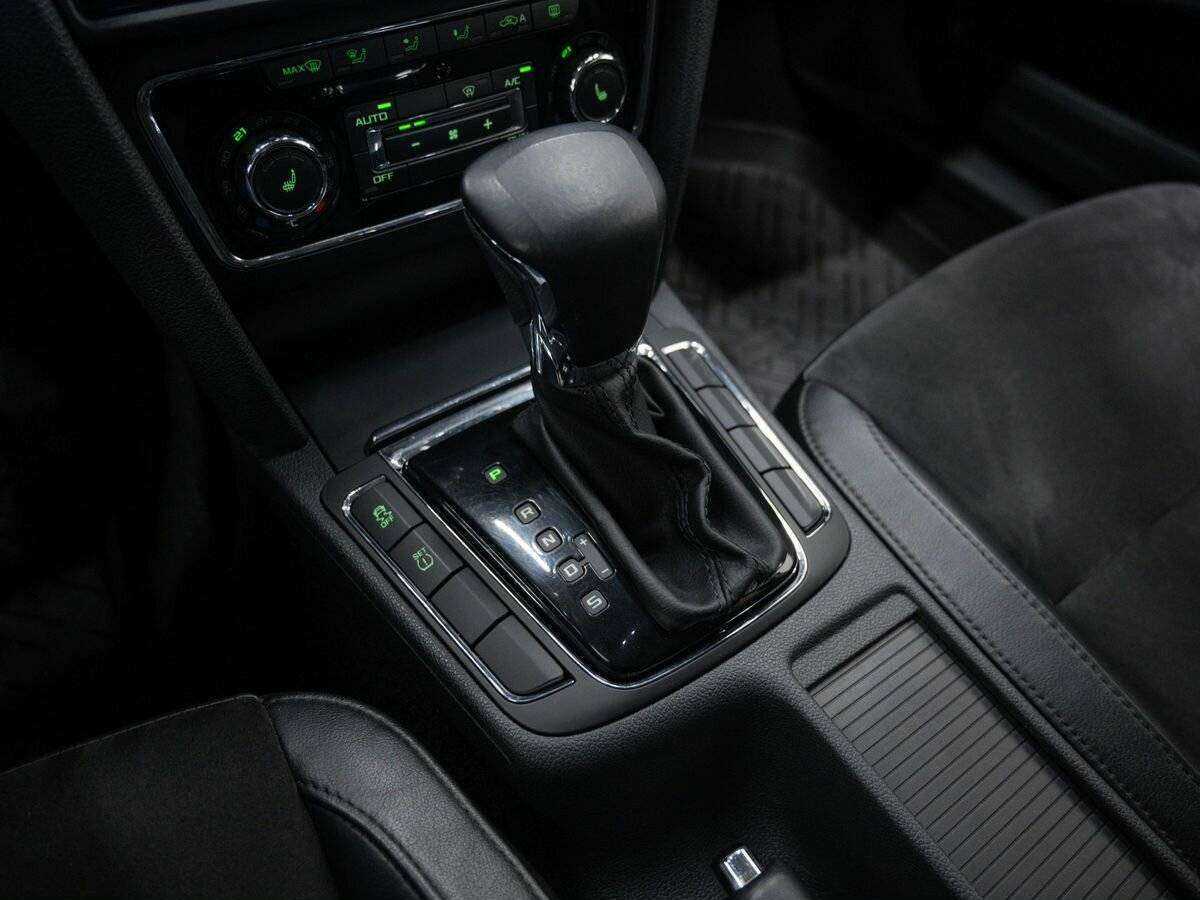 Skoda Superb 2014 года с пробегом. Фото: #21