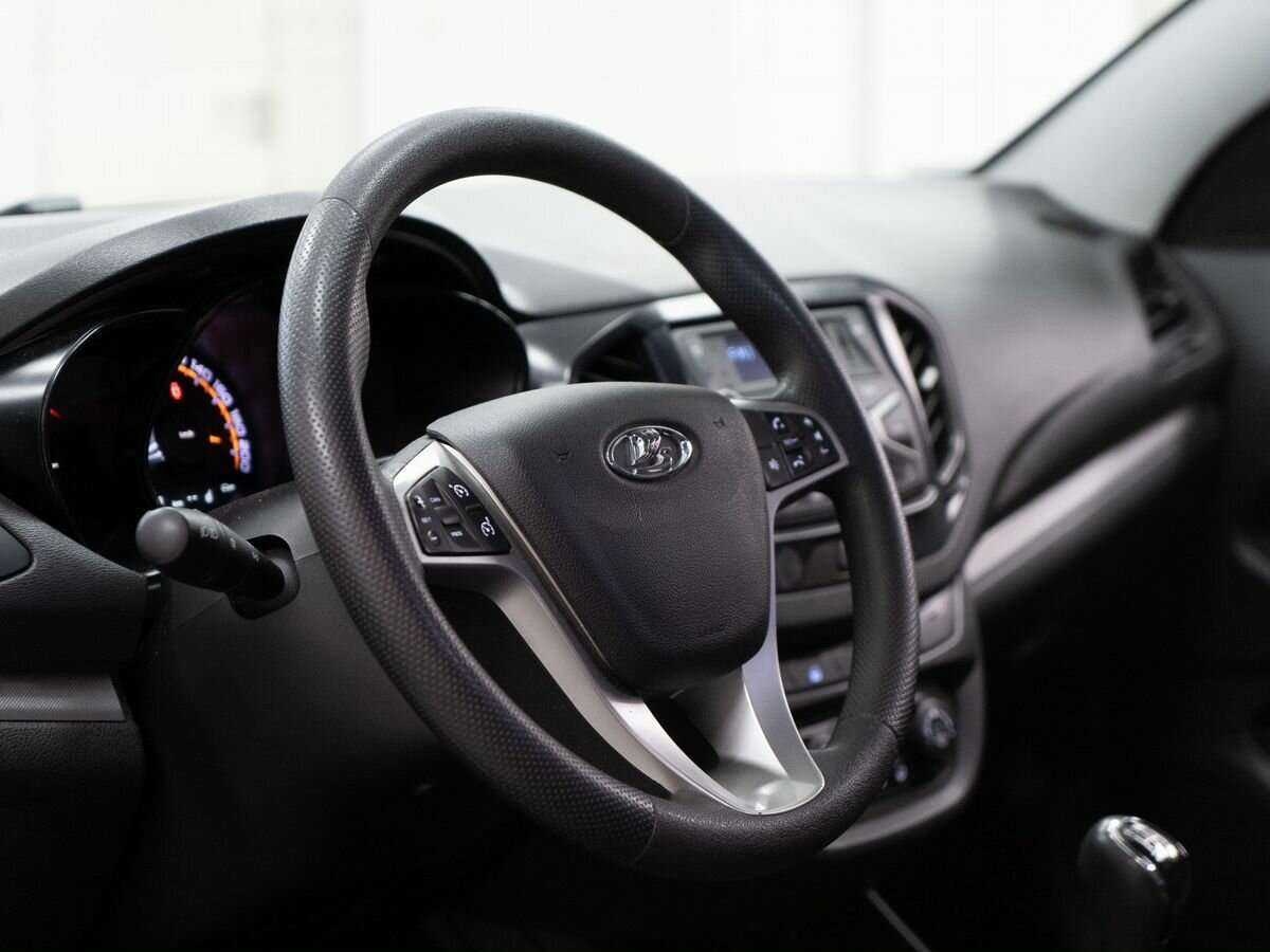 Lada (ВАЗ) Vesta 2021 года с пробегом. Фото: #4