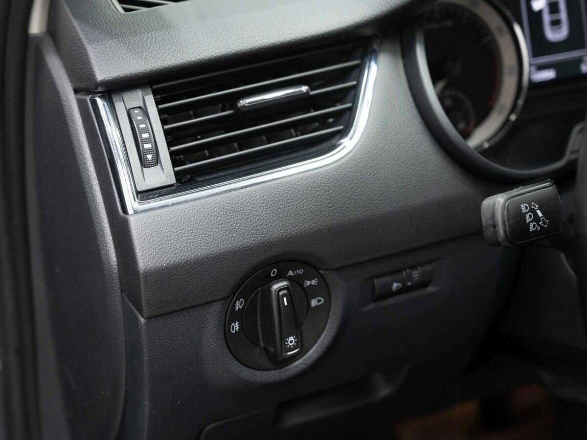 Skoda Octavia 2016 года с пробегом. Фото: #20
