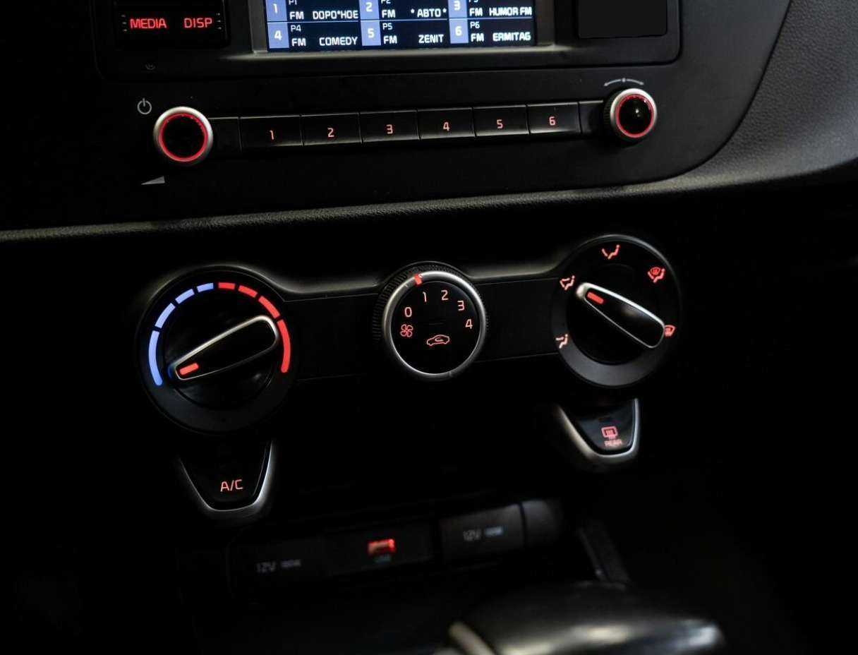 Kia Rio 2022 года с пробегом. Фото: #12