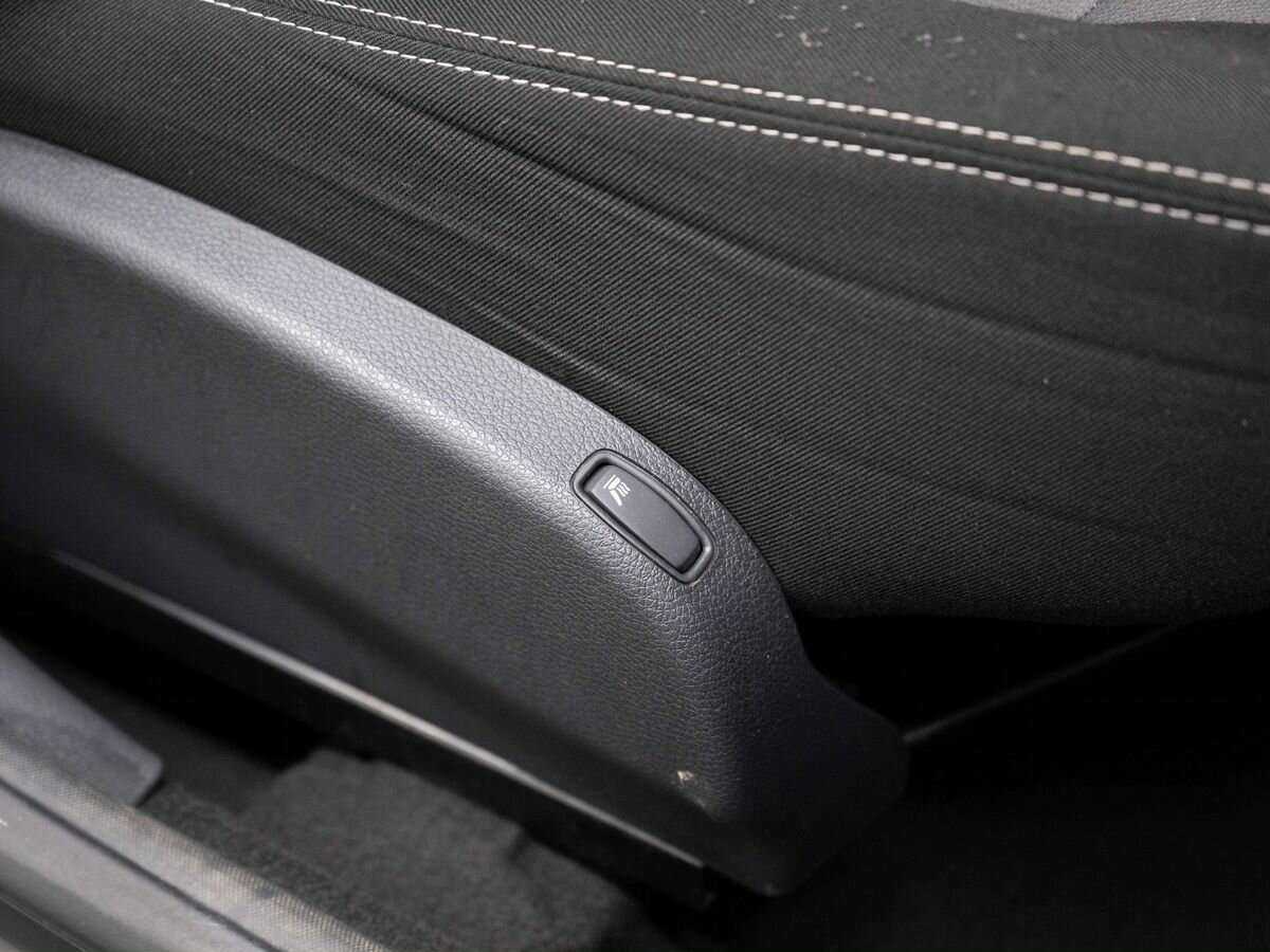 Renault Duster 2013 года с пробегом. Фото: #12