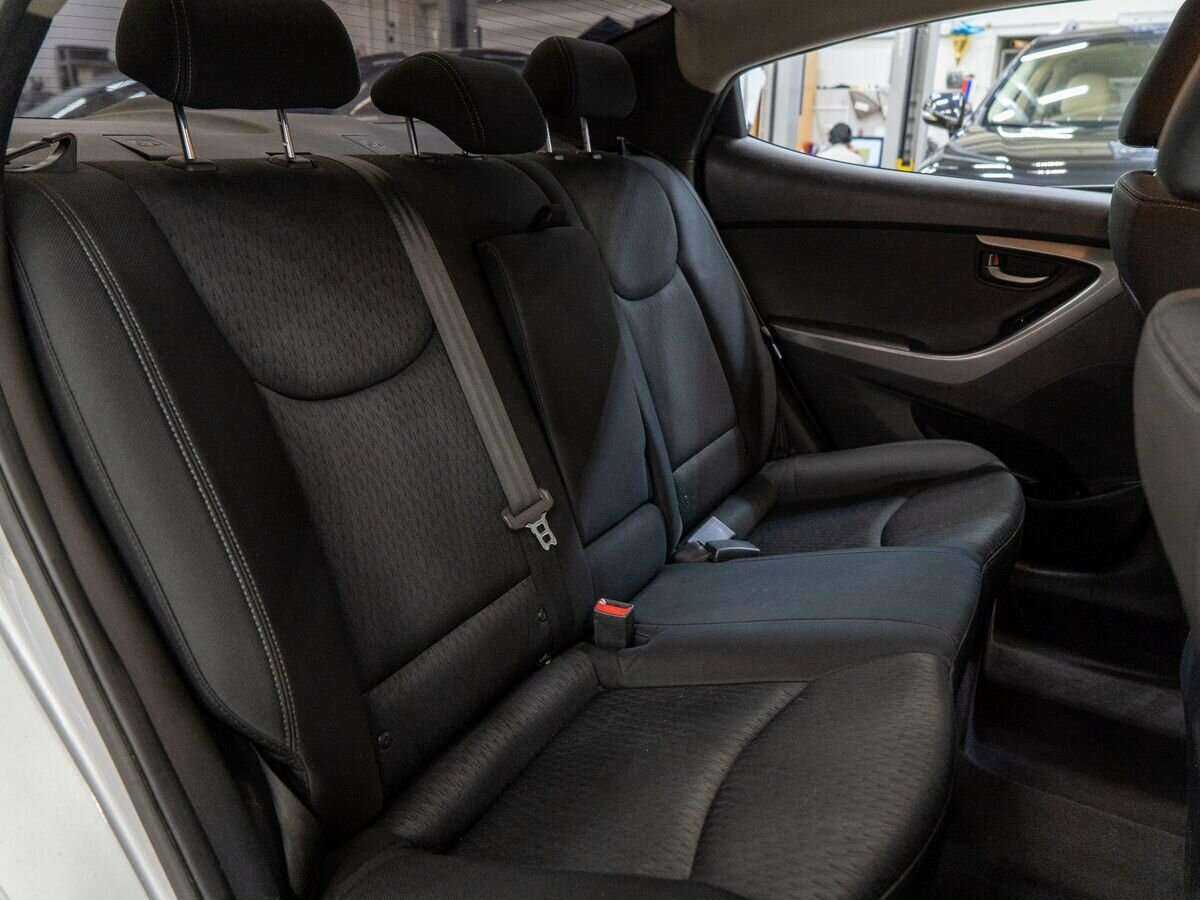Hyundai Elantra 2012 года с пробегом. Фото: #7