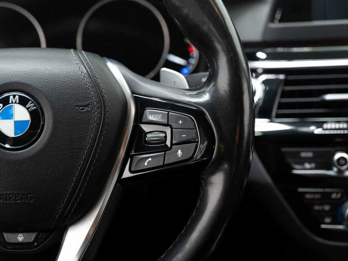 BMW 5 серии 2019 года с пробегом. Фото: #15