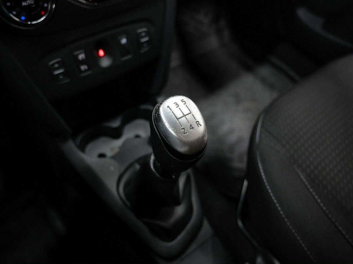 Renault Logan 2020 года с пробегом. Фото: #16