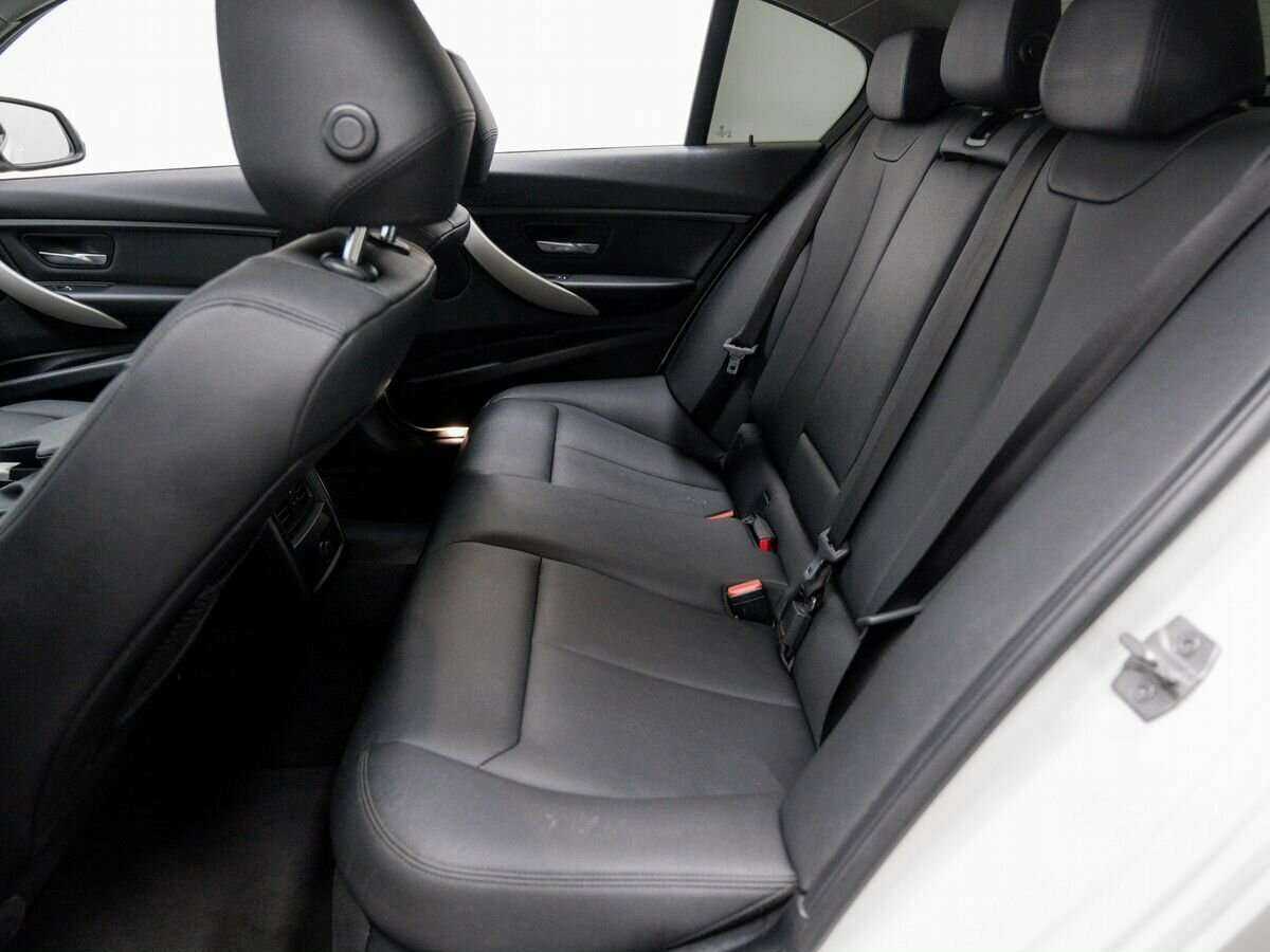 BMW 3 серии 2016 года с пробегом. Фото: #11