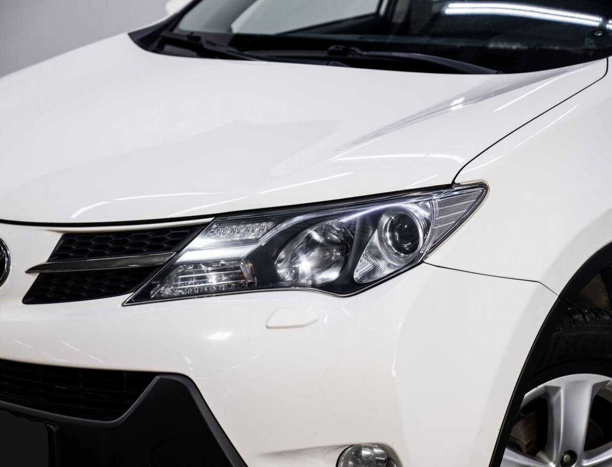 Toyota RAV4 2013 года с пробегом. Фото: #6