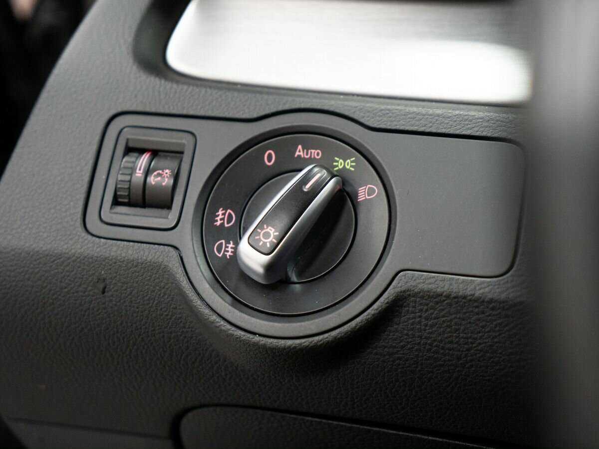 Volkswagen Passat 2013 года с пробегом. Фото: #18