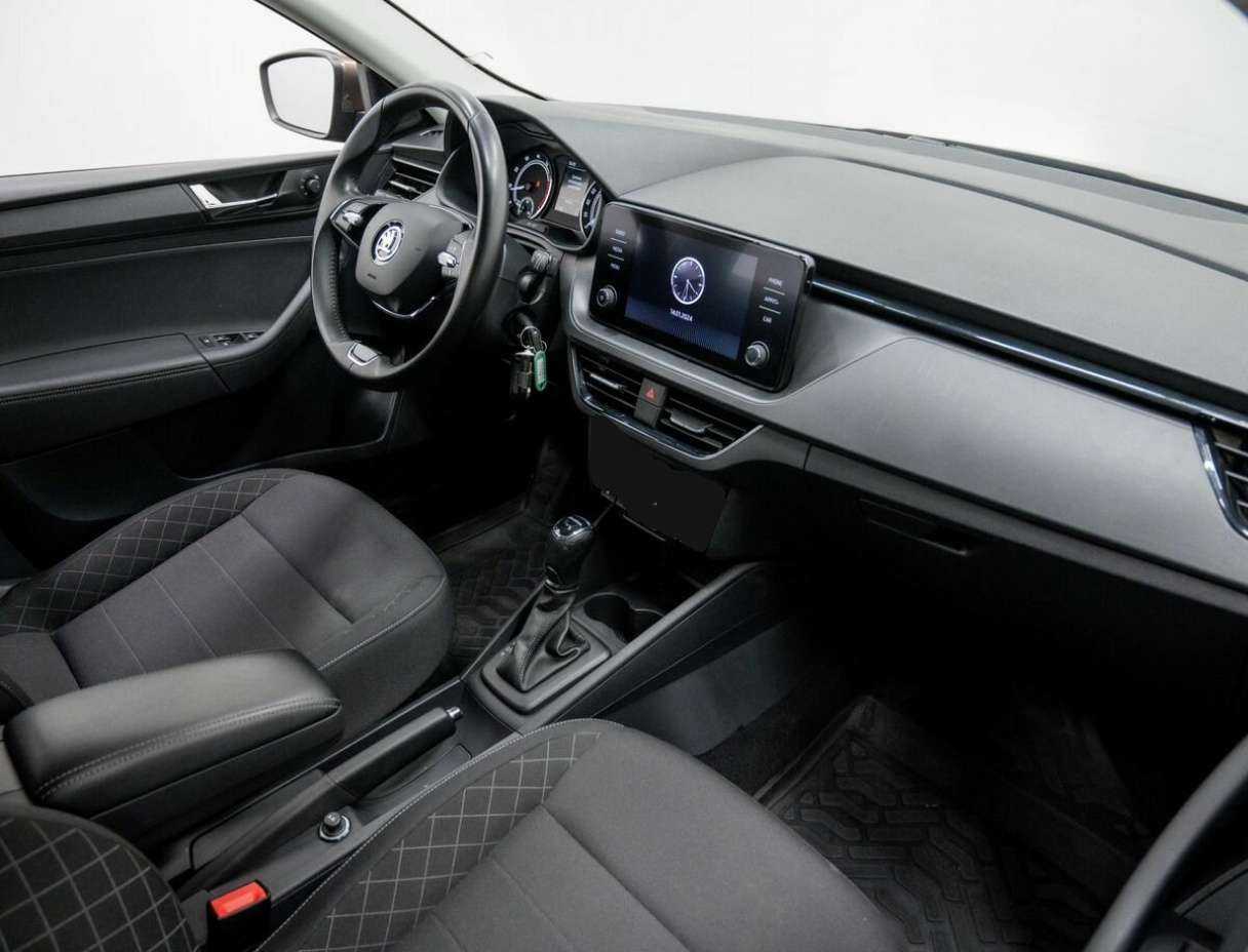 Skoda Rapid 2021 года с пробегом. Фото: #6
