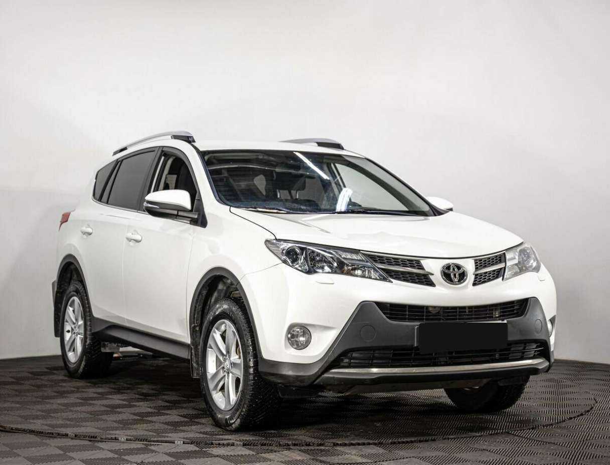 Toyota RAV4 2014 года с пробегом. Фото: #2