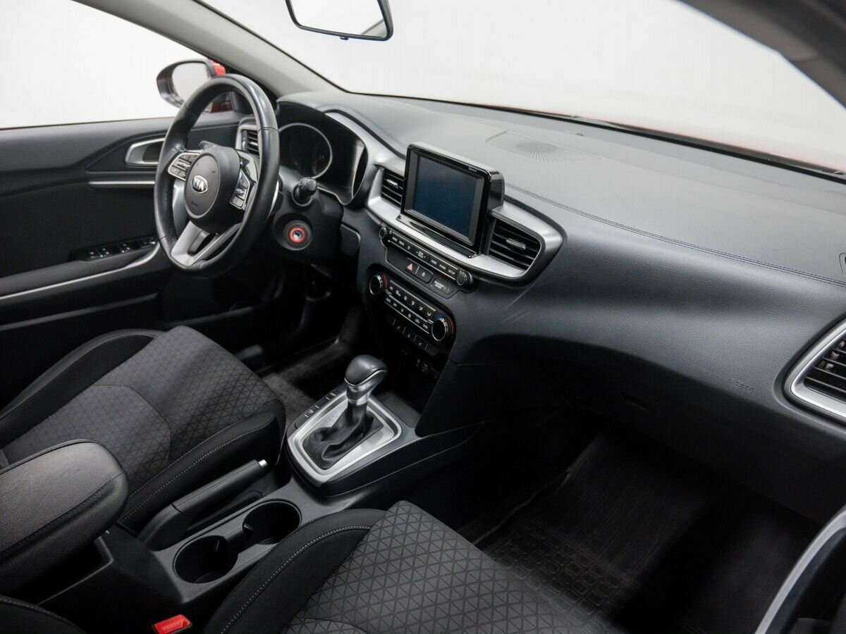 Kia Ceed 2019 года с пробегом. Фото: #10