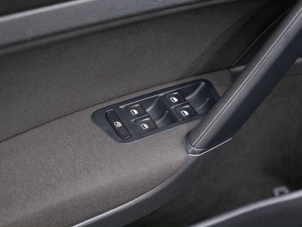 Volkswagen Golf 2013 года с пробегом. Фото: #17