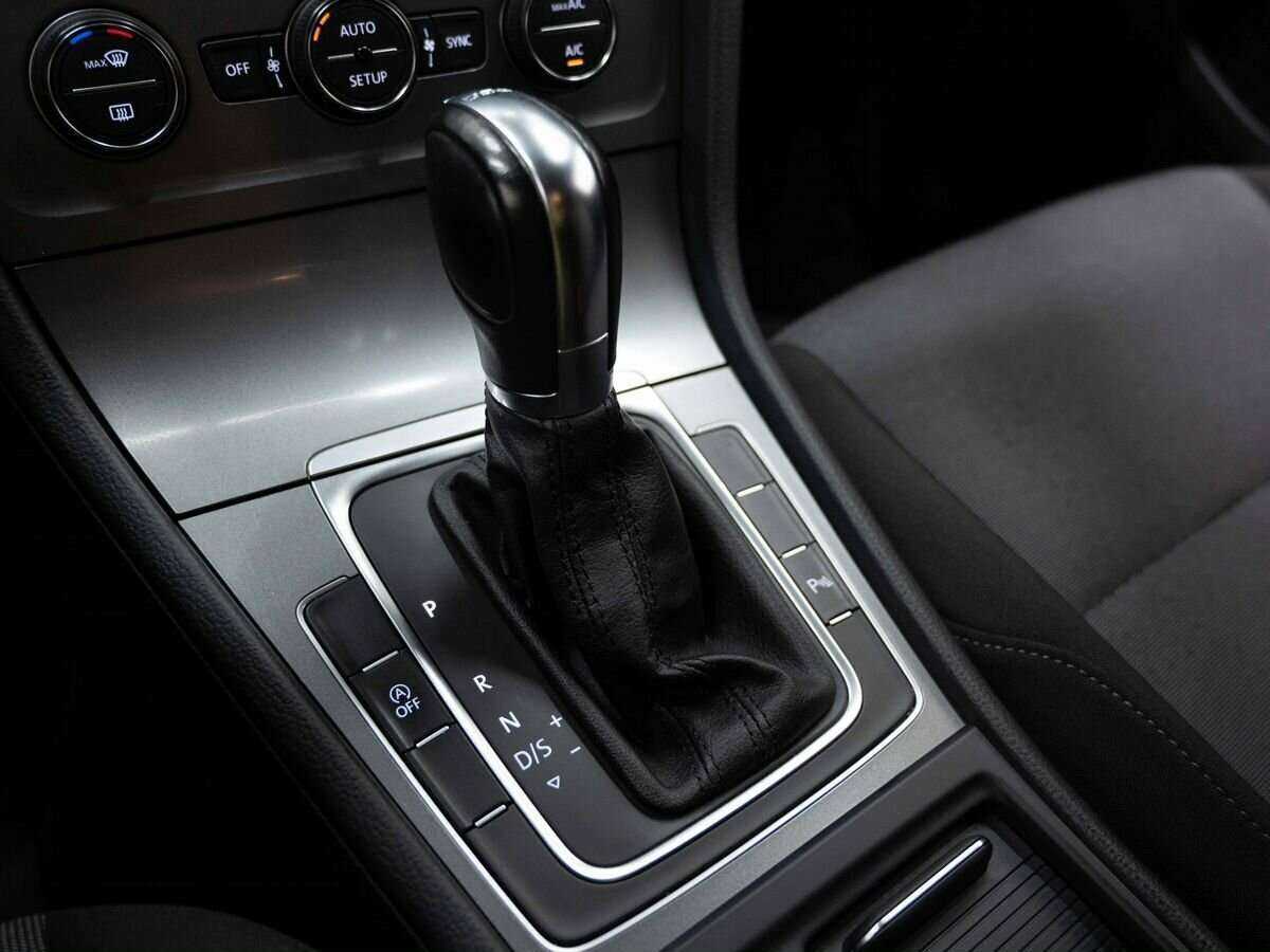 Volkswagen Golf 2013 года с пробегом. Фото: #22