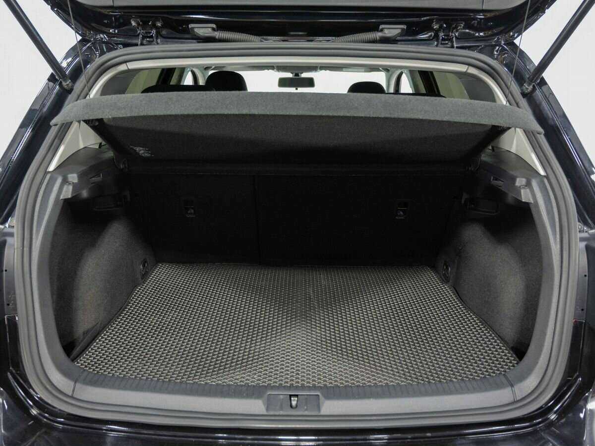 Volkswagen Golf 2013 года с пробегом. Фото: #24