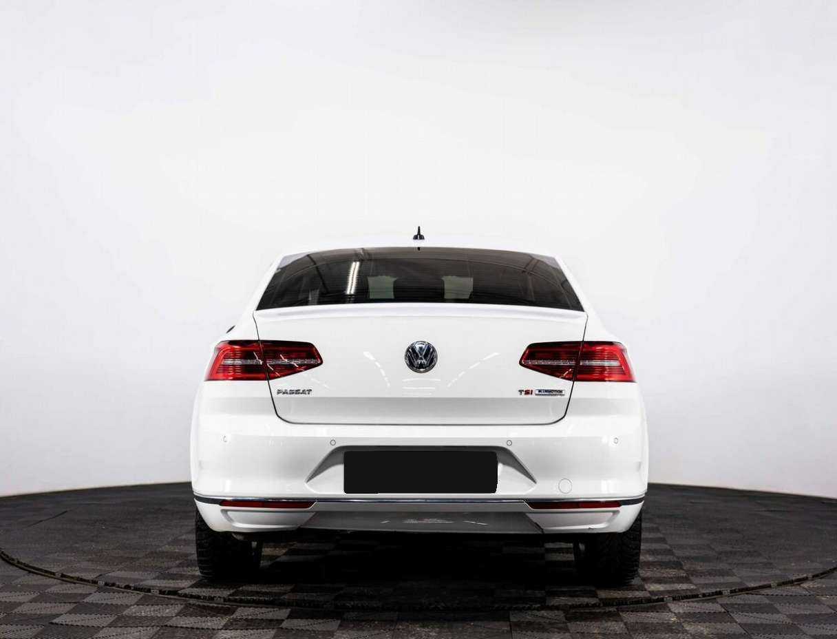 Volkswagen Passat 2016 года с пробегом. Фото: #4