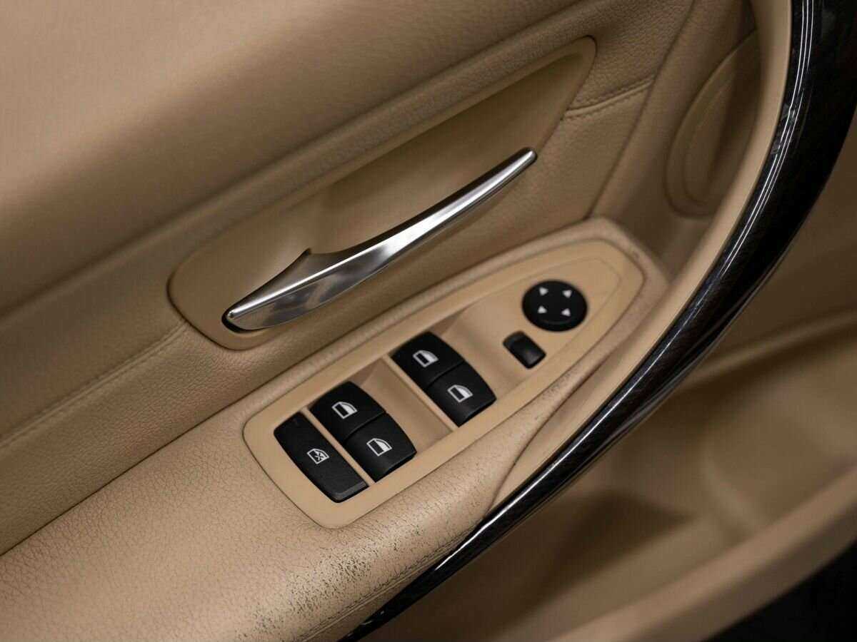 BMW 3 серии 2012 года с пробегом. Фото: #18