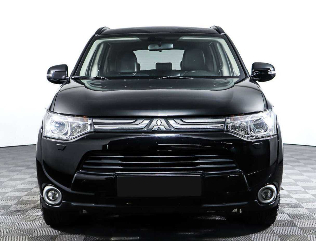 Mitsubishi Outlander 2012 года с пробегом. Фото: #1