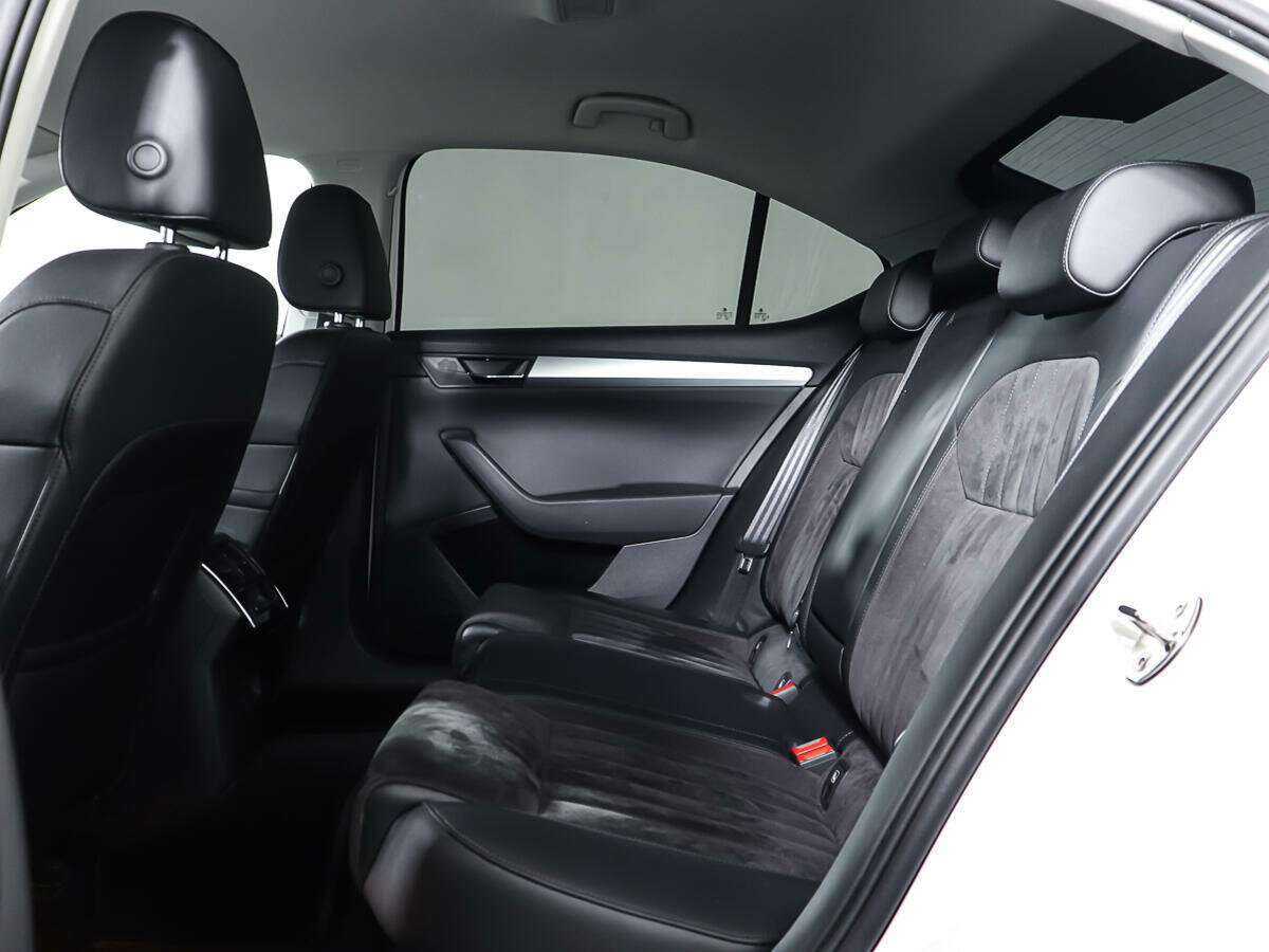 Skoda Superb 2017 года с пробегом. Фото: #8