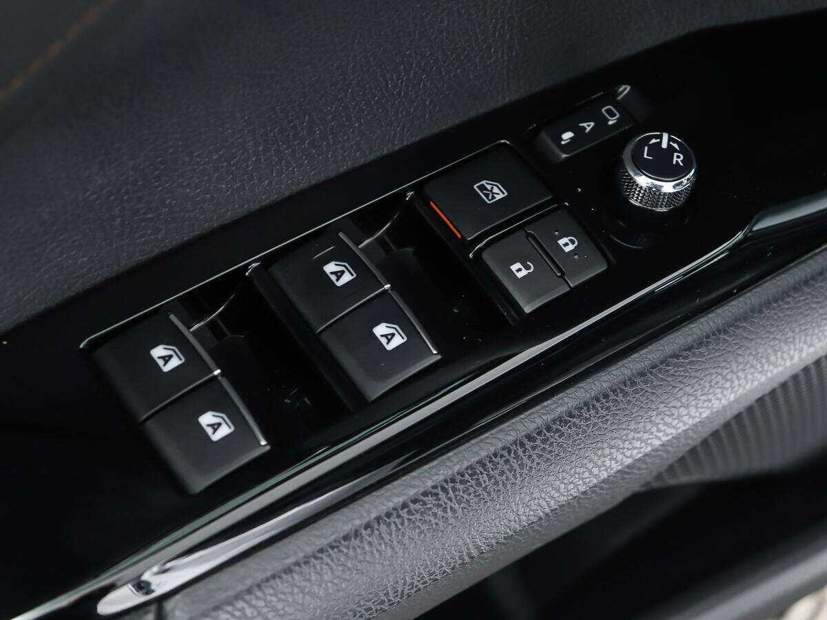 Toyota Camry 2019 года с пробегом. Фото: #13