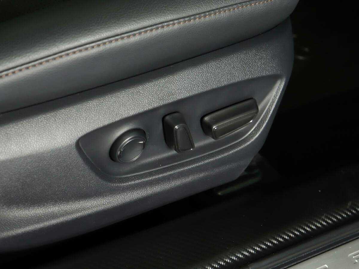 Toyota Camry 2020 года с пробегом. Фото: #12