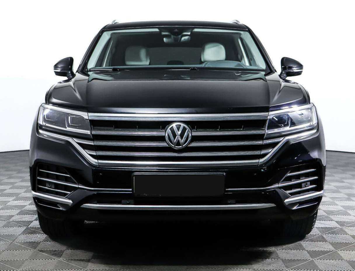 Volkswagen Touareg 2020 года с пробегом. Фото: #1