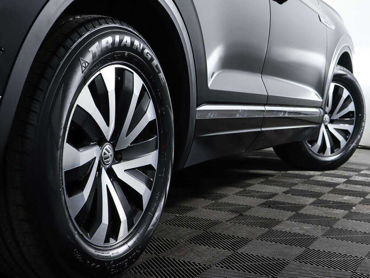 Volkswagen Touareg 2020 года с пробегом. Фото: #25