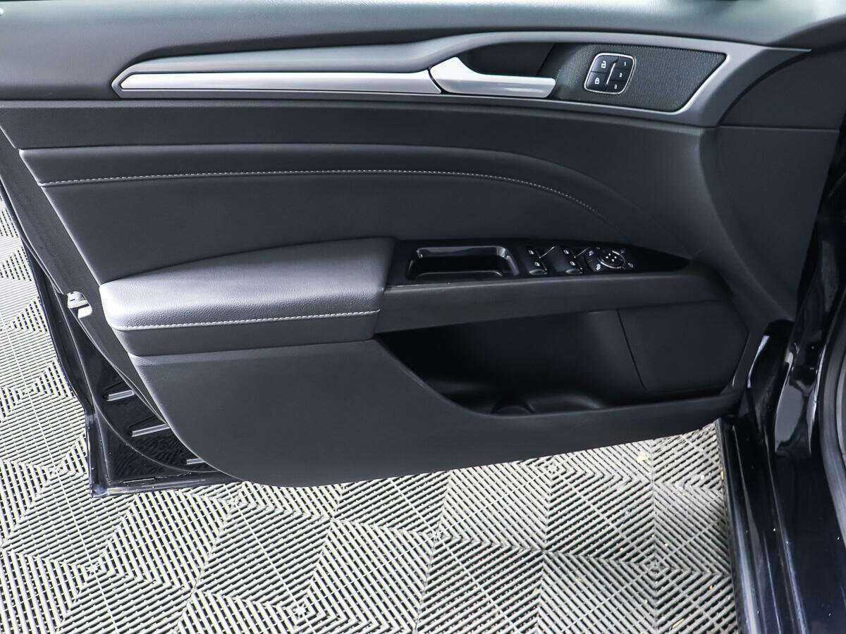 Ford Mondeo 2015 года с пробегом. Фото: #14