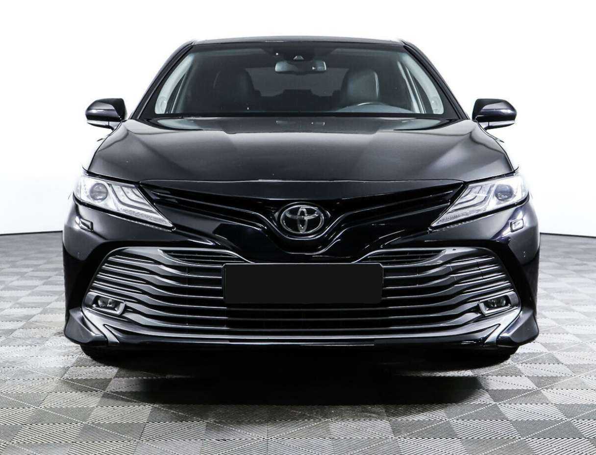 Toyota Camry 2019 года с пробегом. Фото: #1