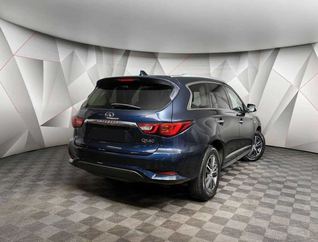 Infiniti QX60 2018 года с пробегом. Фото: #1