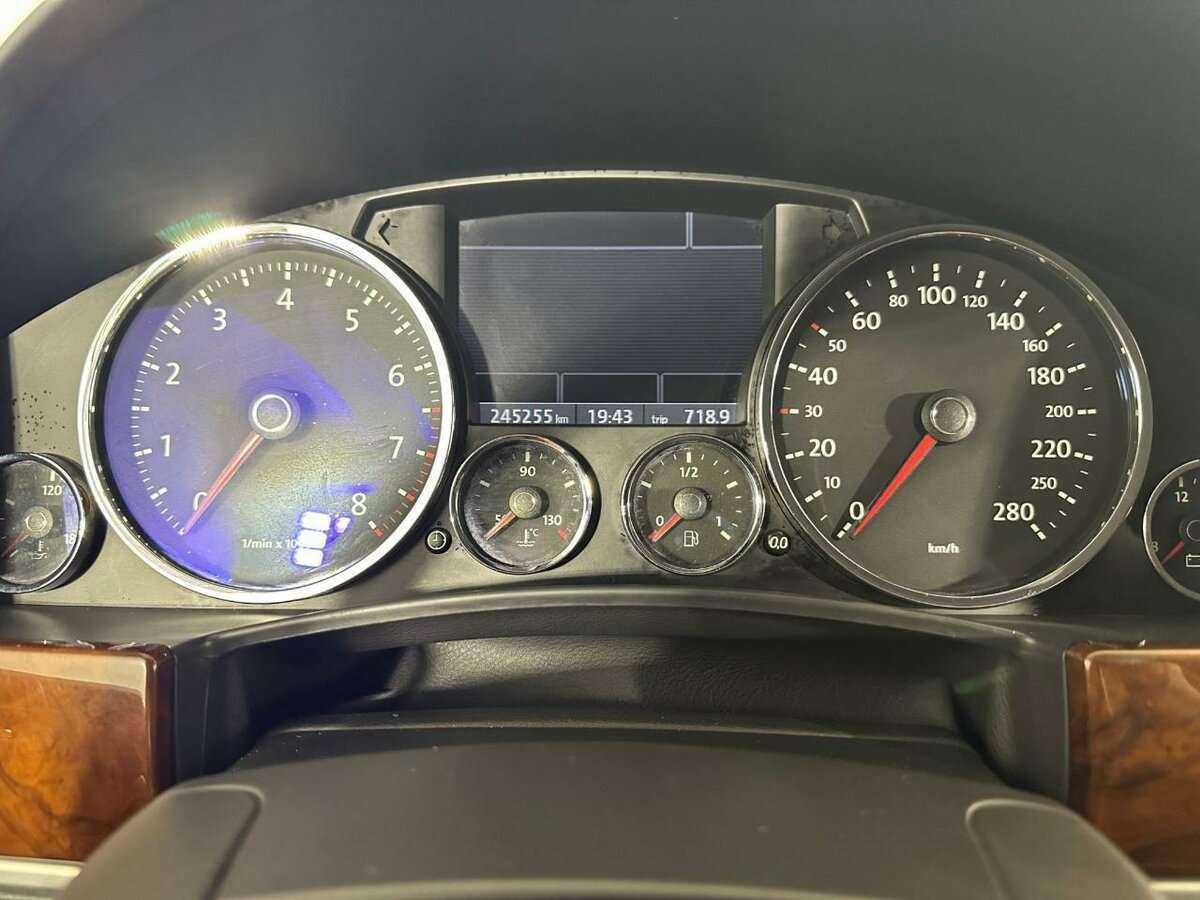 Volkswagen Touareg 2008 года с пробегом. Фото: #9