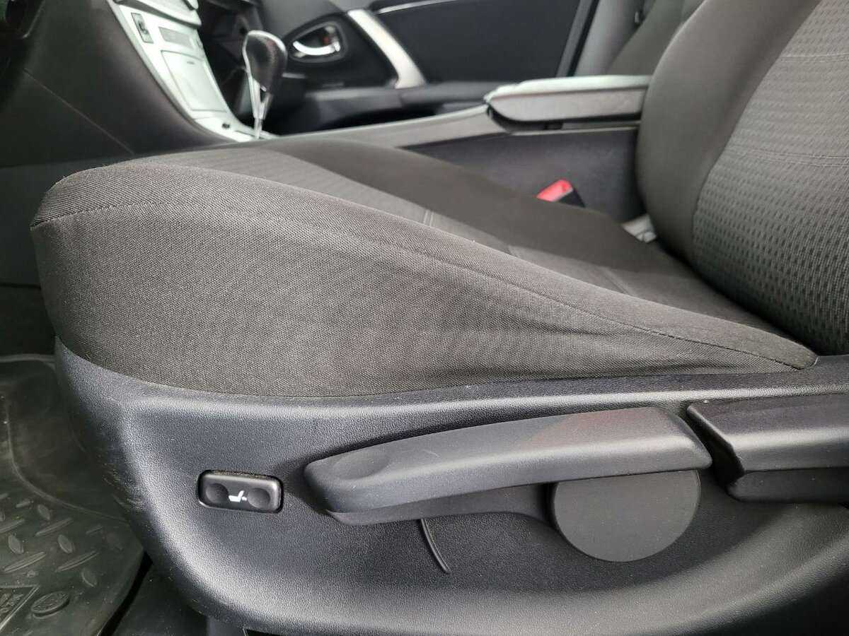 Toyota Avensis 2012 года с пробегом. Фото: #9