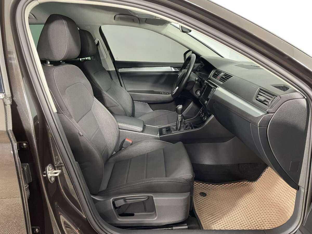 Skoda Superb 2016 года с пробегом. Фото: #12