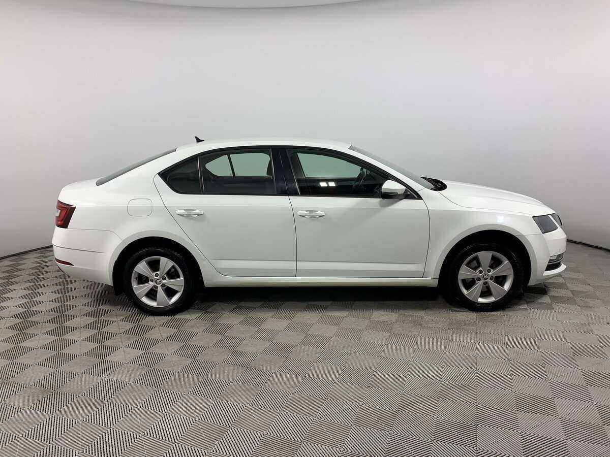 Skoda Octavia 2018 года с пробегом. Фото: #3
