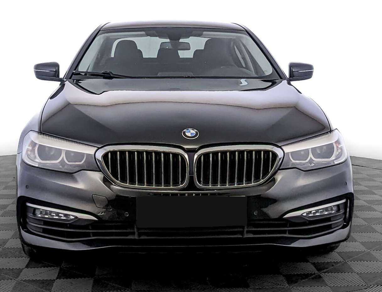 BMW 5 серии 2018 года с пробегом. Фото: #1