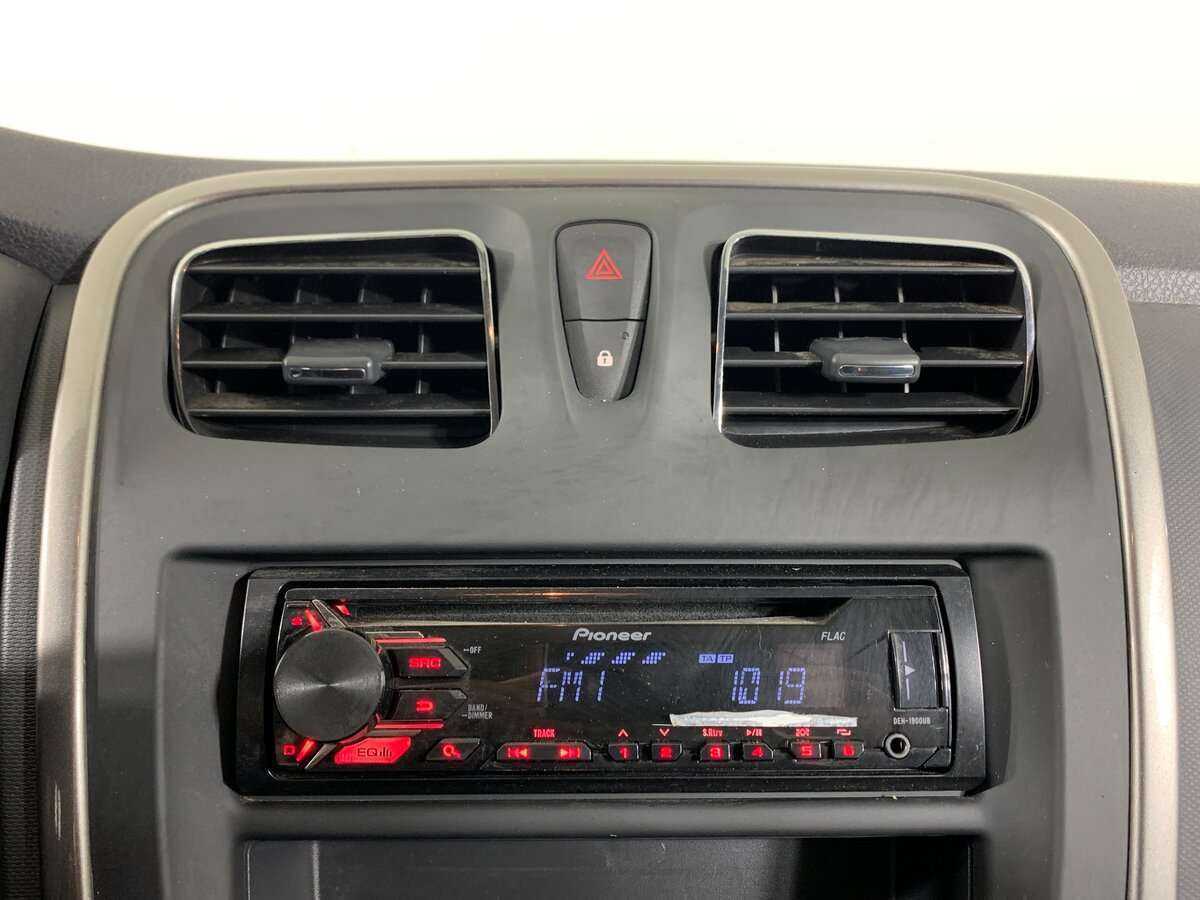 Renault Sandero 2017 года с пробегом. Фото: #12