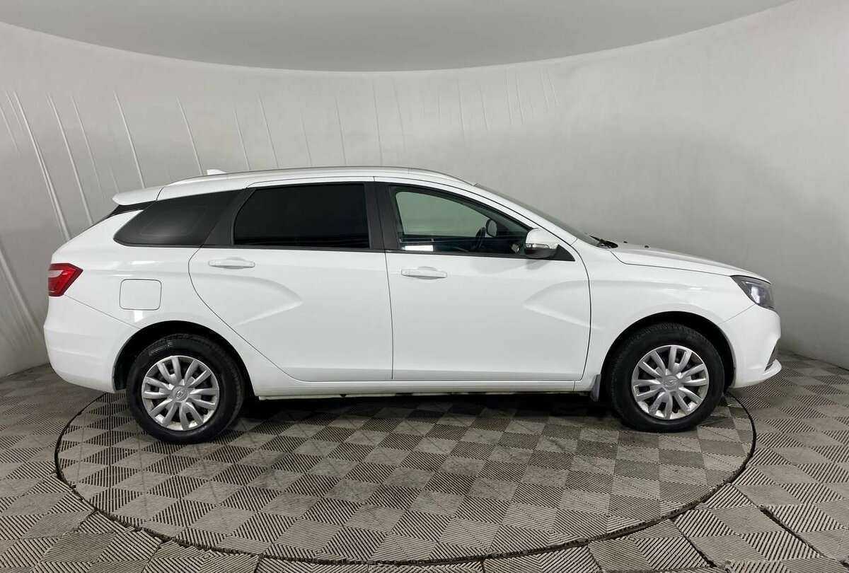 Lada (ВАЗ) Vesta 2021 года с пробегом. Фото: #3