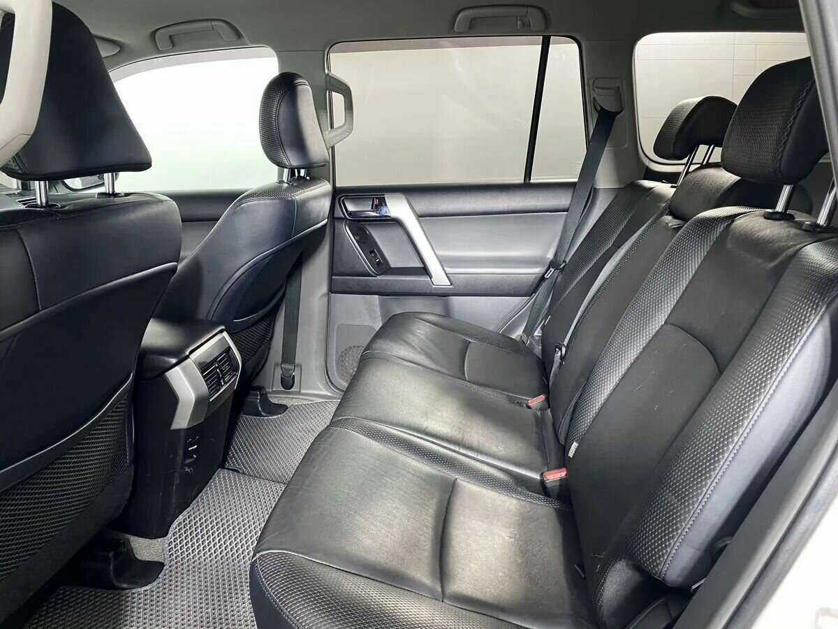 Toyota Land Cruiser Prado 2013 года с пробегом. Фото: #8