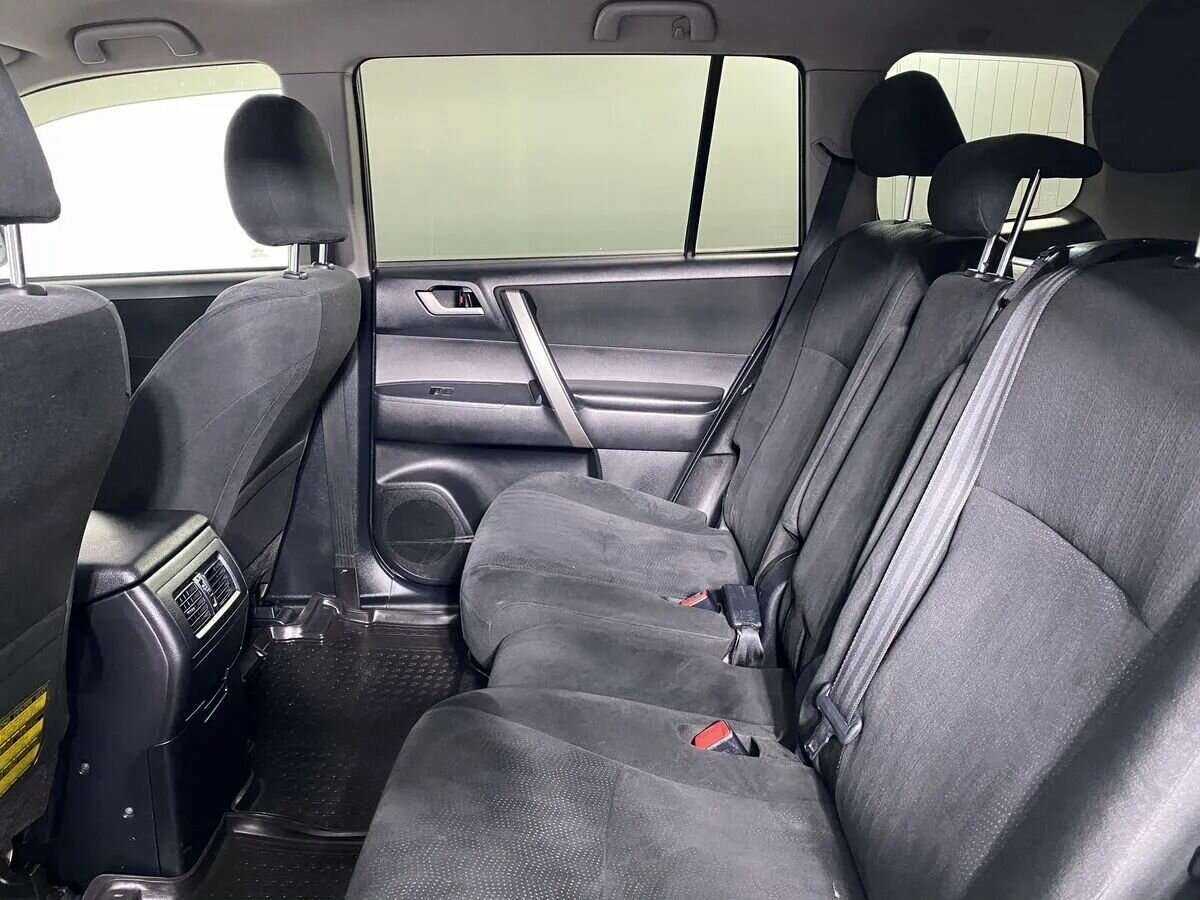Toyota Highlander 2012 года с пробегом. Фото: #9