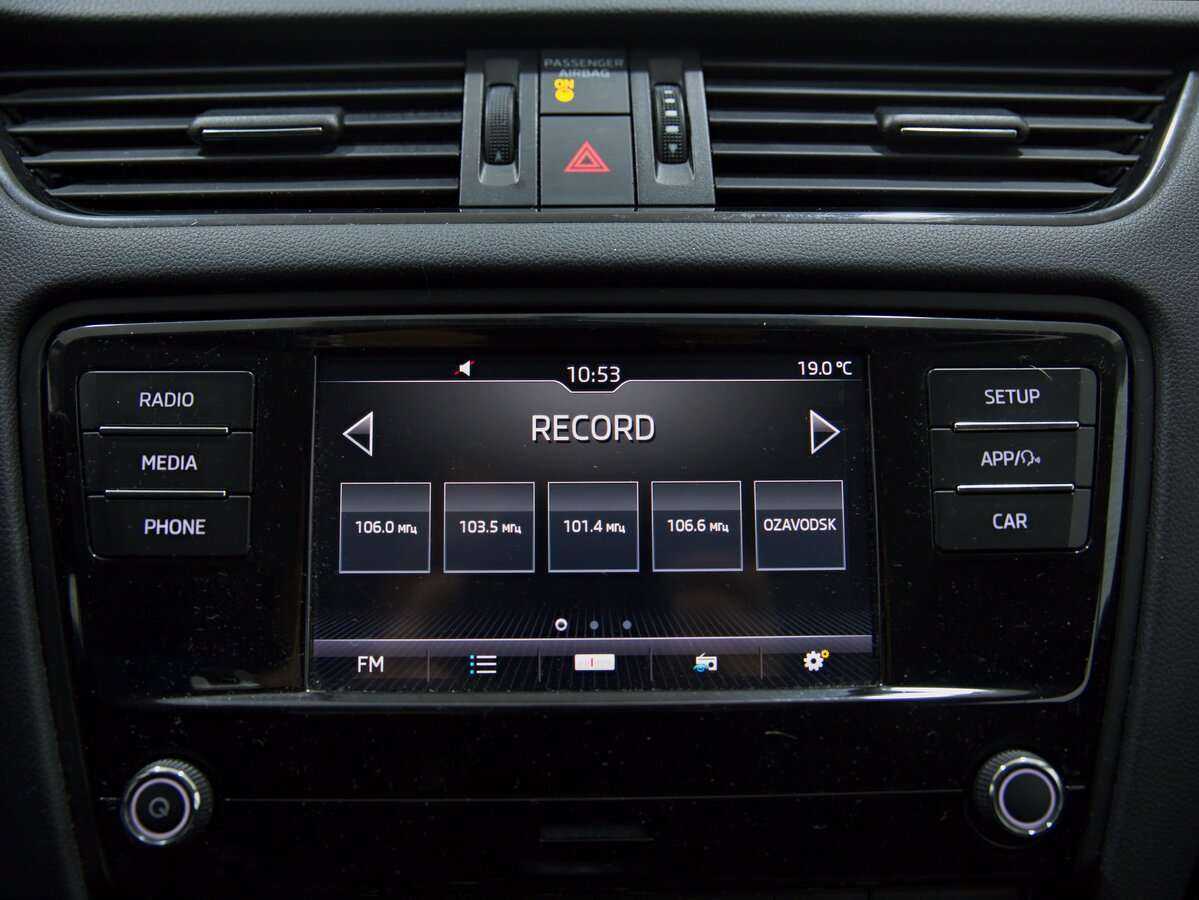 Skoda Octavia 2019 года с пробегом. Фото: #6