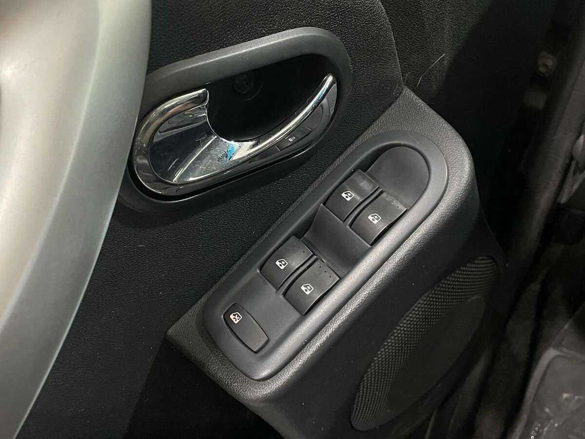 Nissan Terrano 2015 года с пробегом. Фото: #10