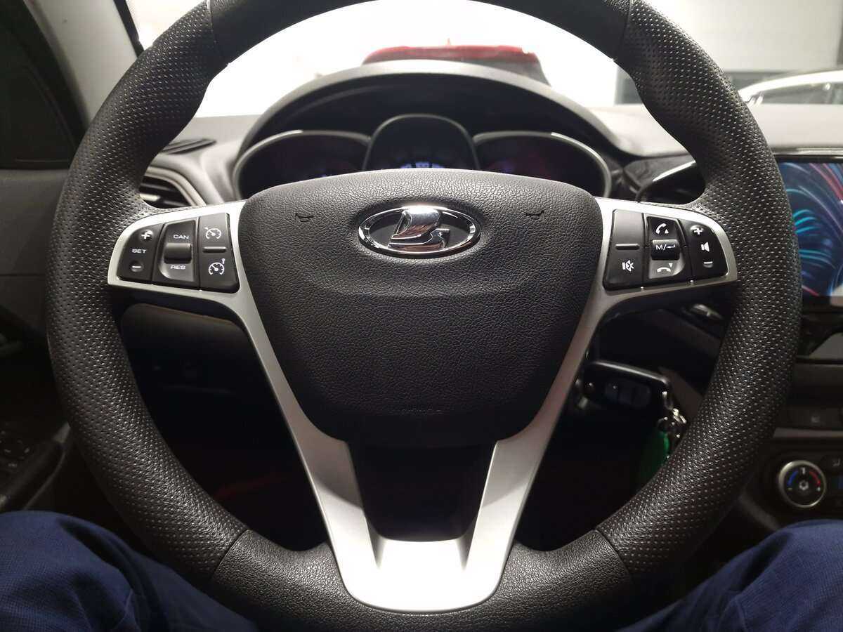 Lada (ВАЗ) Vesta 2018 года с пробегом. Фото: #3