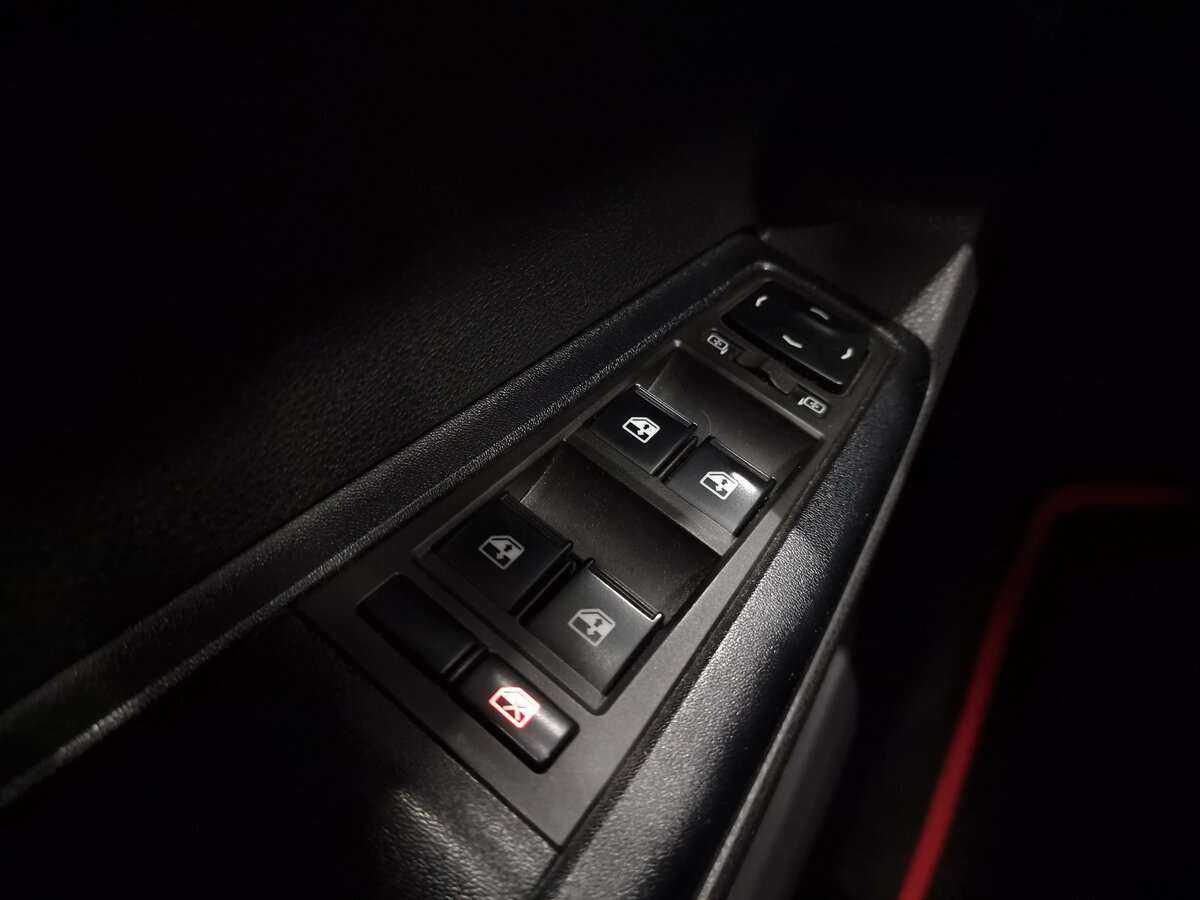 Lada (ВАЗ) Vesta 2018 года с пробегом. Фото: #4