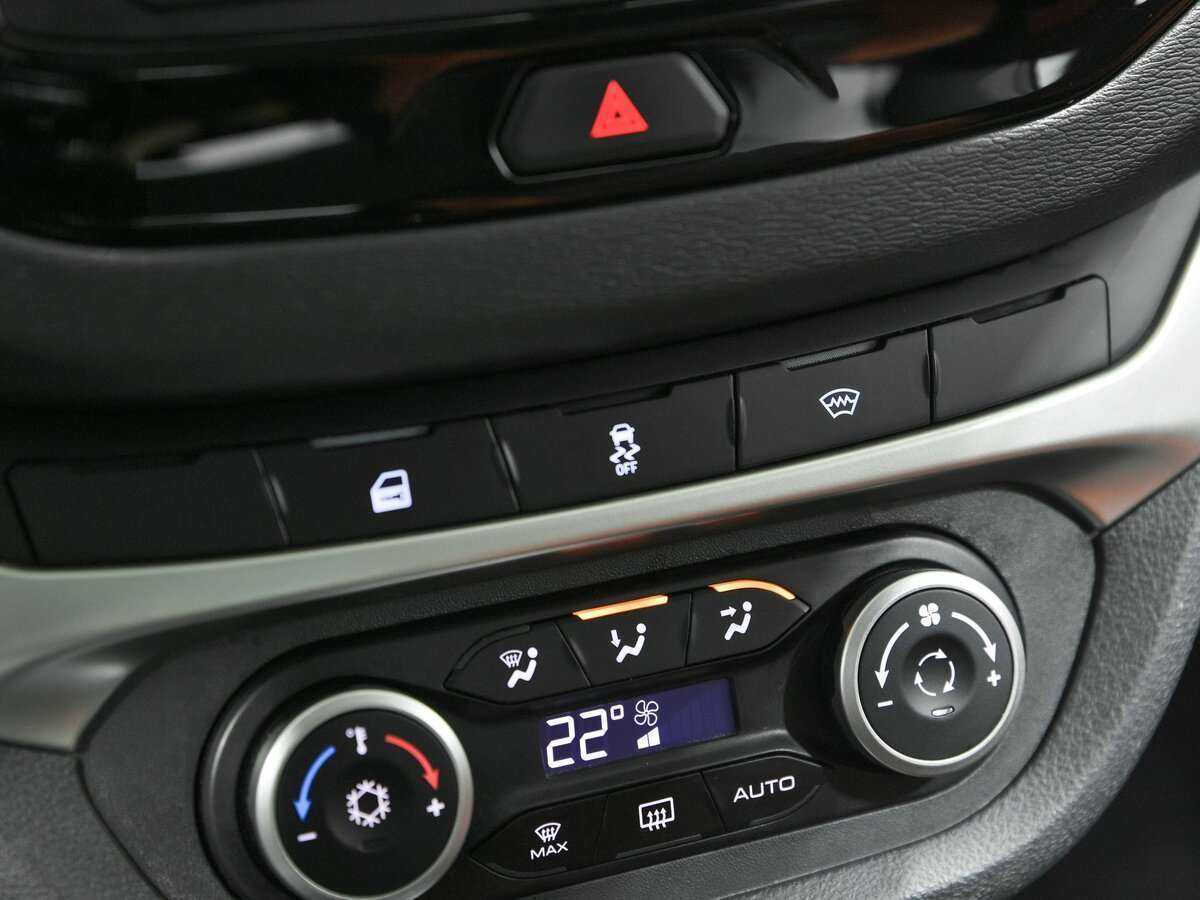 Lada (ВАЗ) Vesta 2021 года с пробегом. Фото: #11