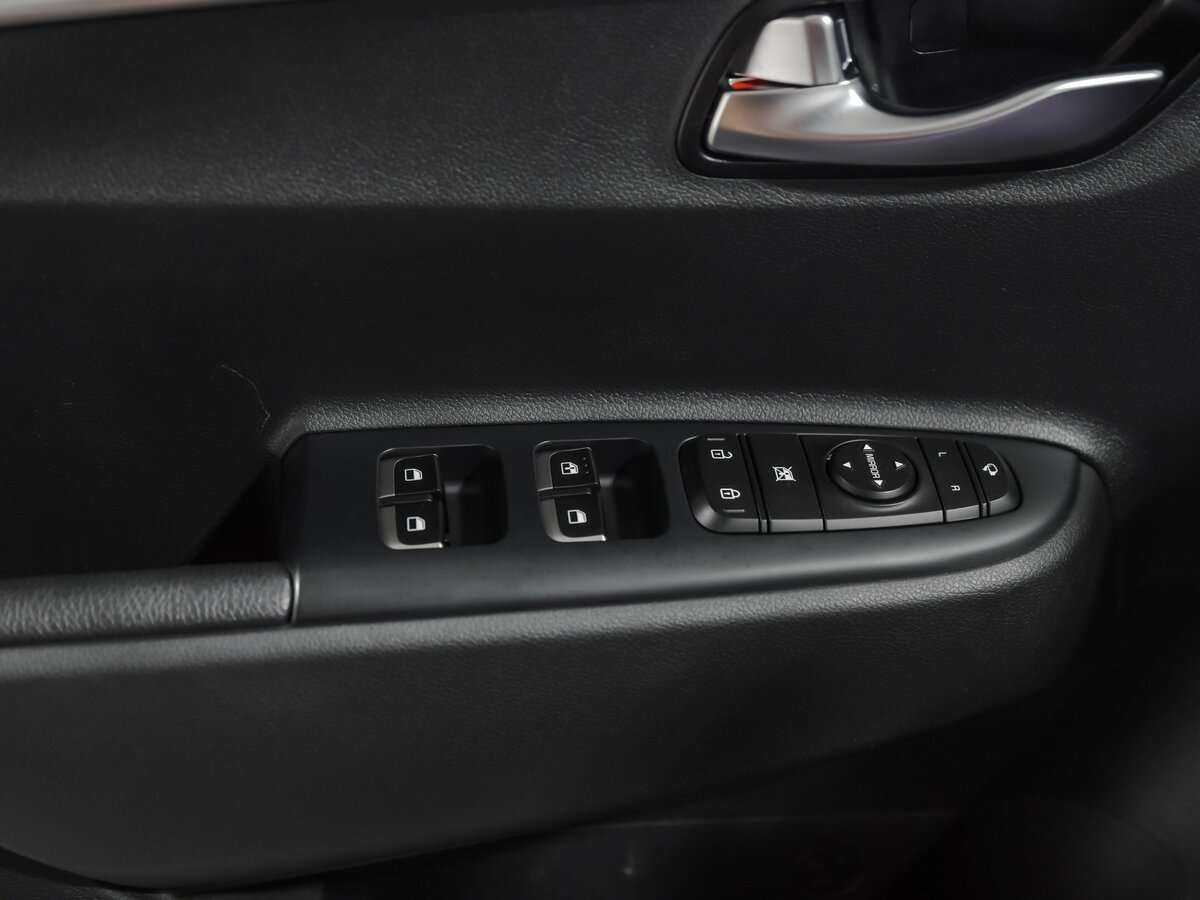 Kia Rio 2021 года с пробегом. Фото: #12