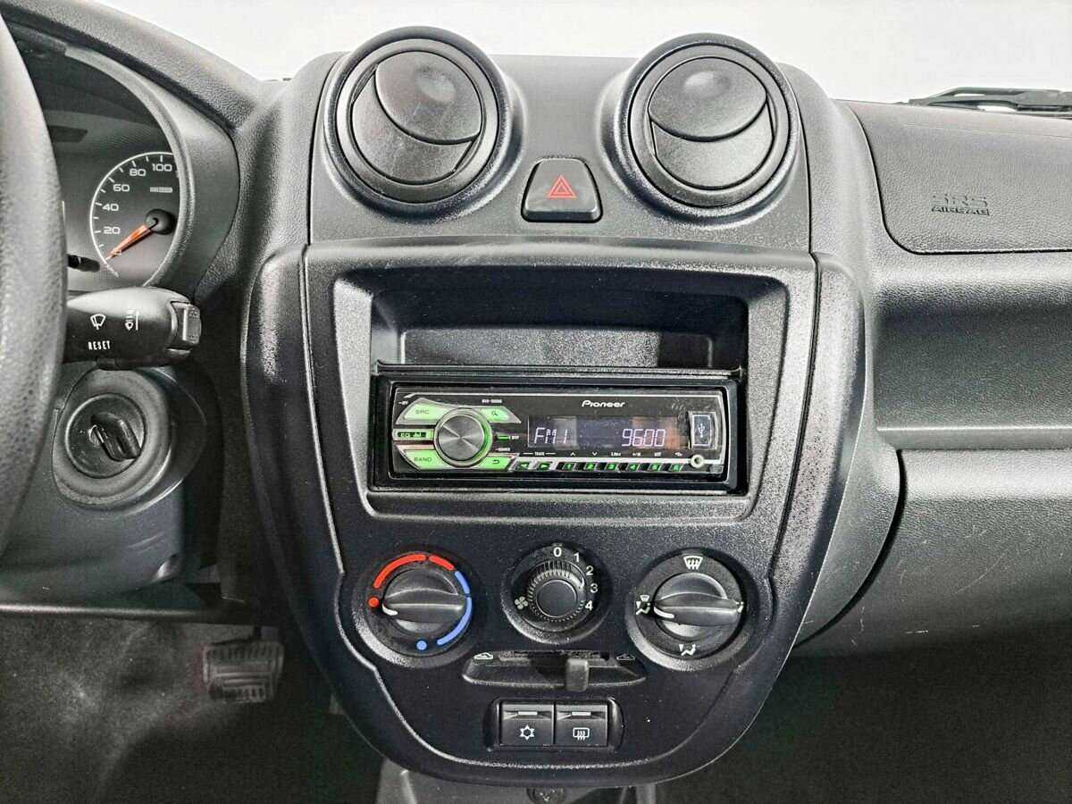 Lada (ВАЗ) Granta 2013 года с пробегом. Фото: #12