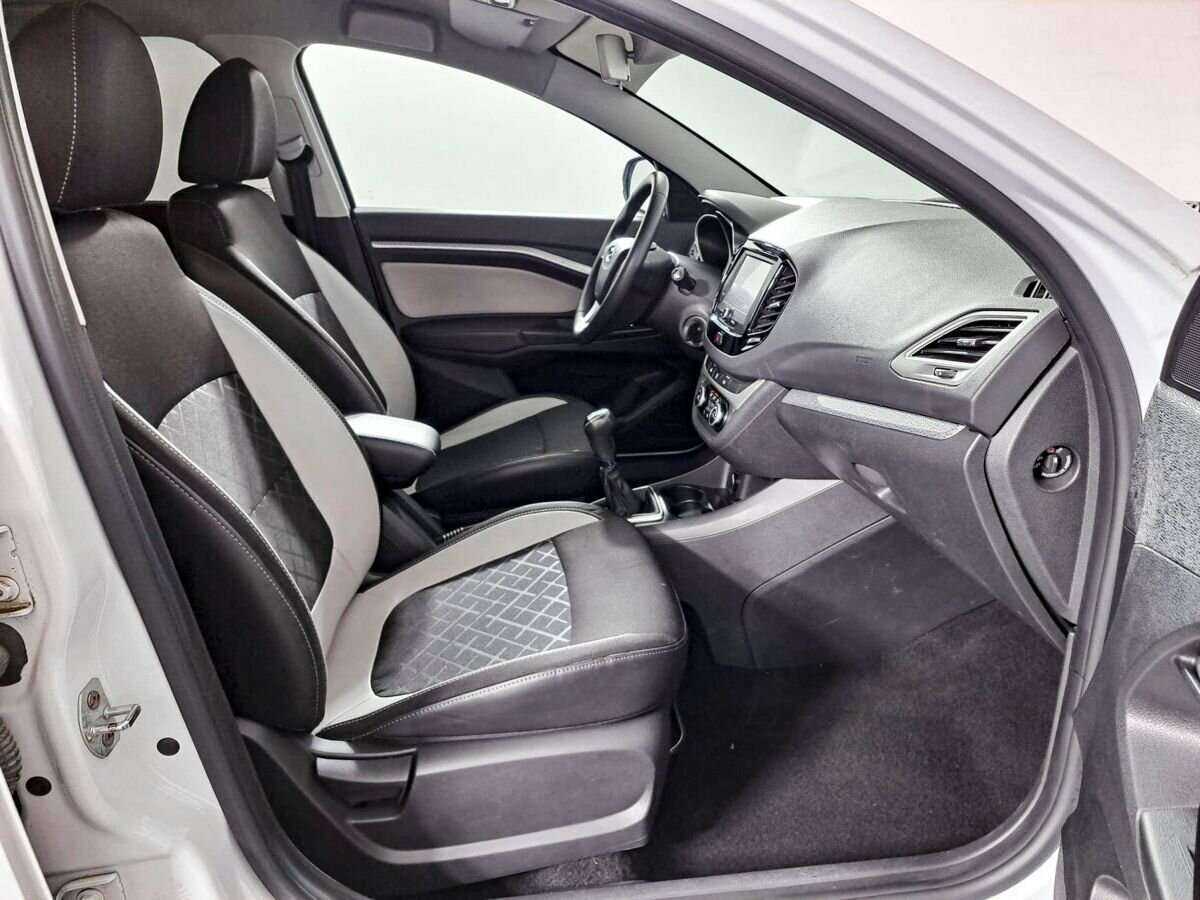 Lada (ВАЗ) Vesta 2019 года с пробегом. Фото: #8