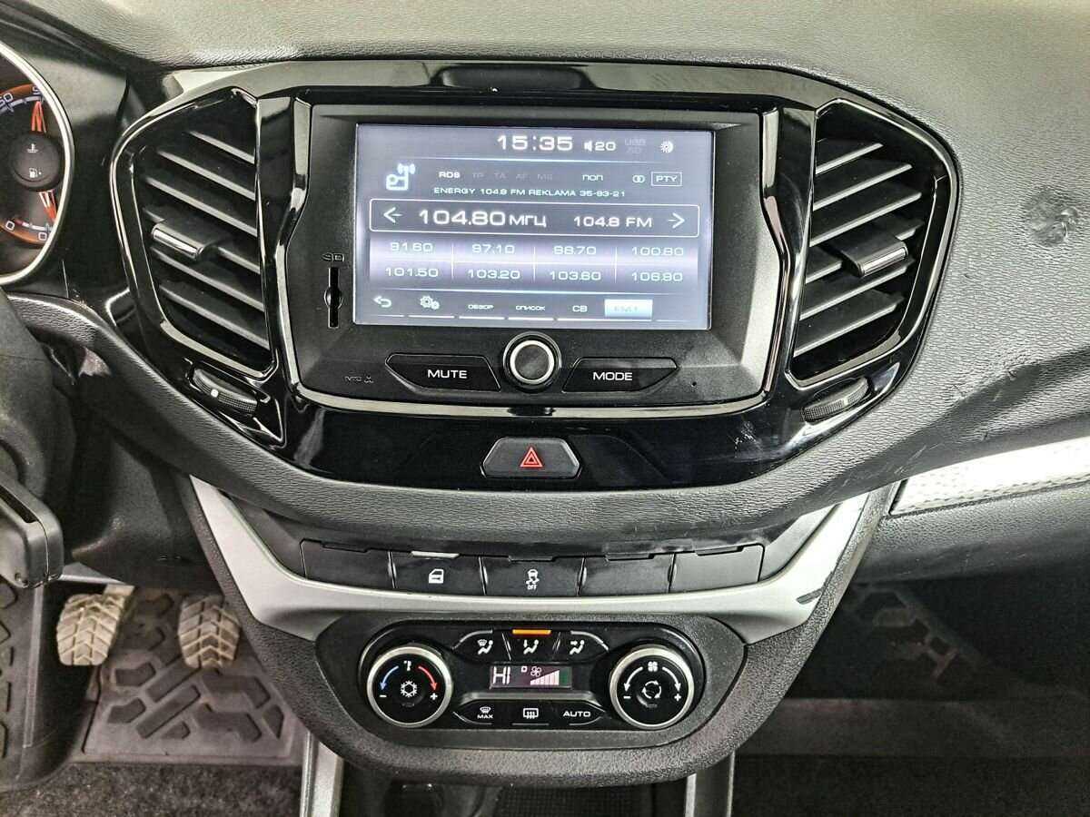 Lada (ВАЗ) Vesta 2018 года с пробегом. Фото: #12