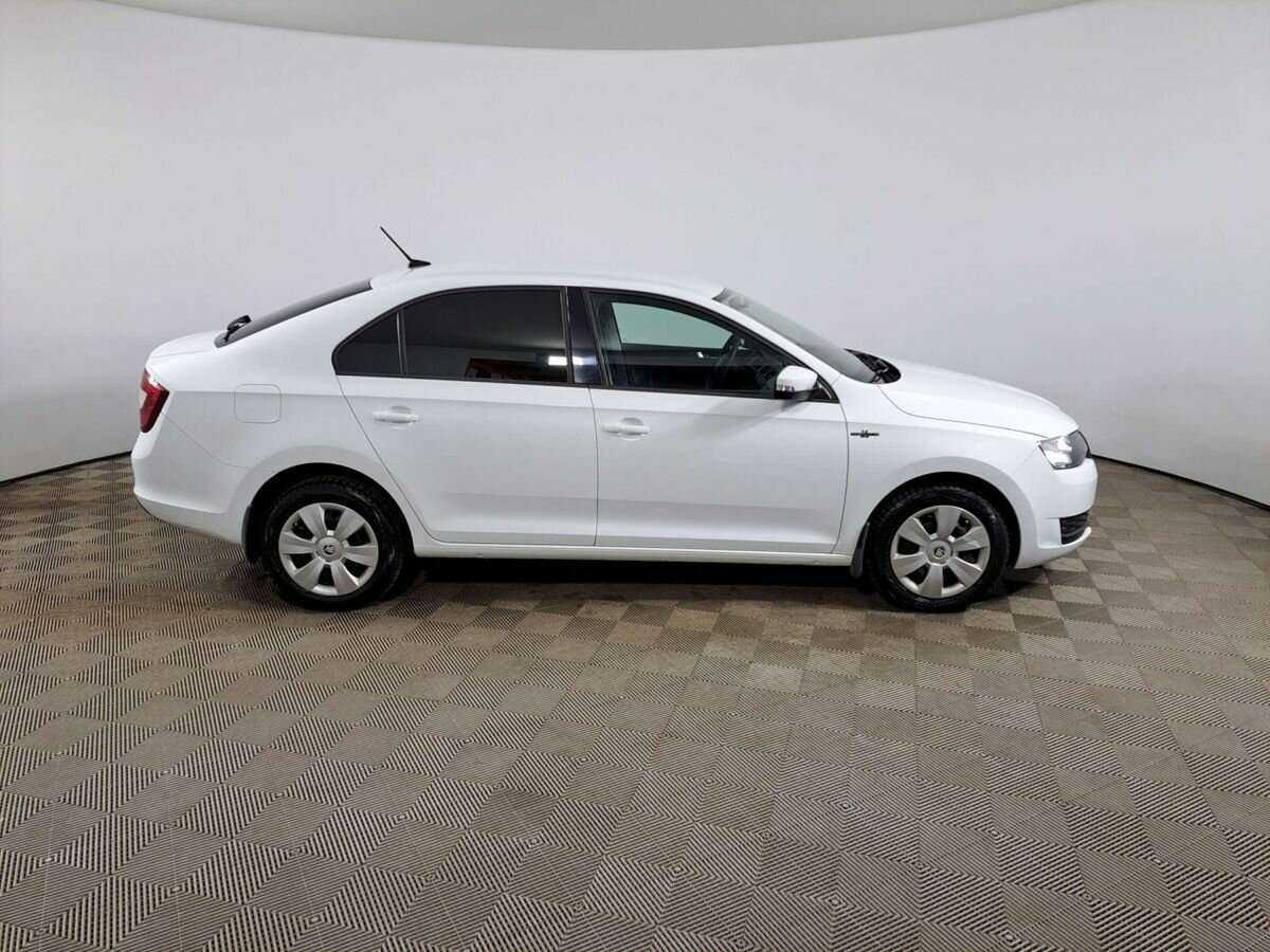 Skoda Rapid 2018 года с пробегом. Фото: #3