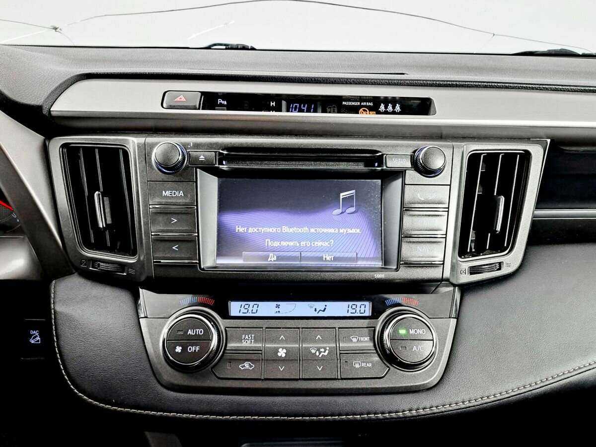 Toyota RAV4 2015 года с пробегом. Фото: #10