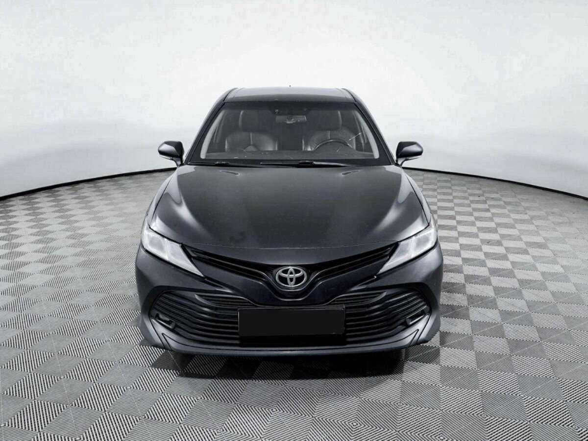 Toyota Camry 2018 года с пробегом. Фото: #1