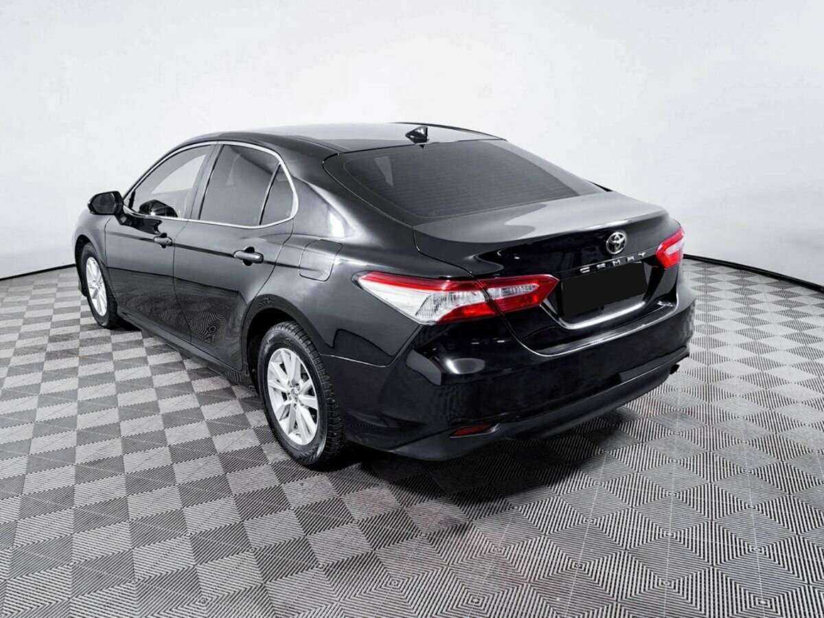 Toyota Camry 2018 года с пробегом. Фото: #6